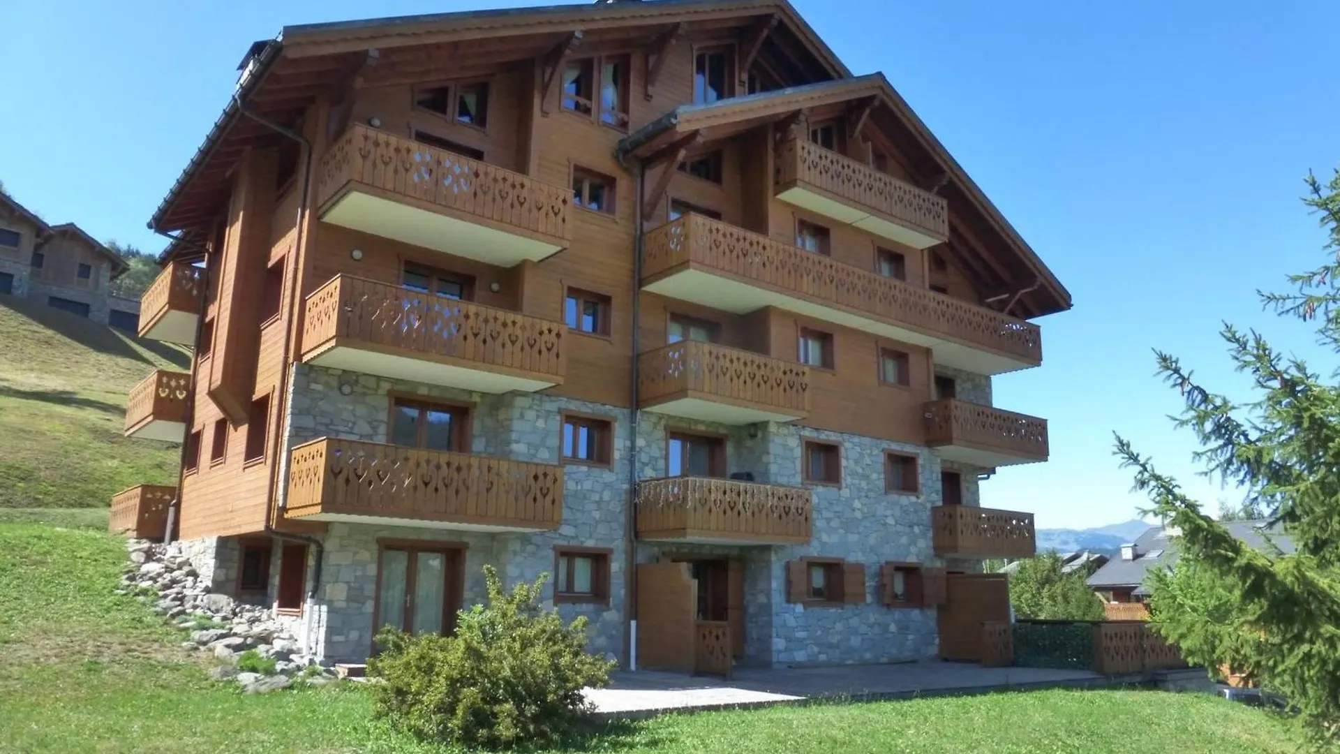 Appartement Chaleureux 4 Pieces, 6 Pers, Terrasse Sud, Meribel - Fr-1-411-975 Les Allues 0*,  France